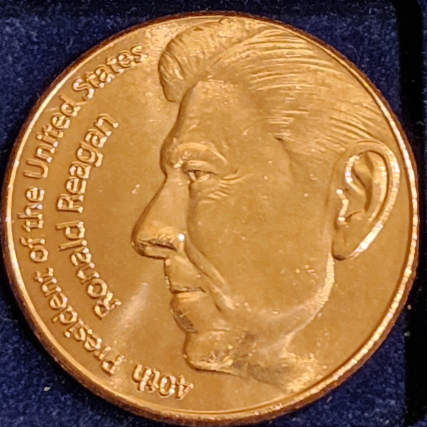 Ronald Reagan 40th Pres. 1 AVDP Ounce Pure Copper Round BU w/Protective Capsule